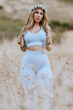 Load image into Gallery viewer, STALLION set in sky